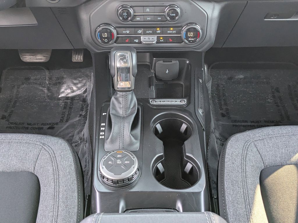 2025 Ford Bronco Big Bend - Oxford White exterior view 16