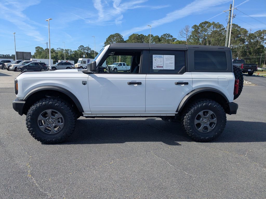 2025 Ford Bronco Big Bend - Oxford White exterior view 7