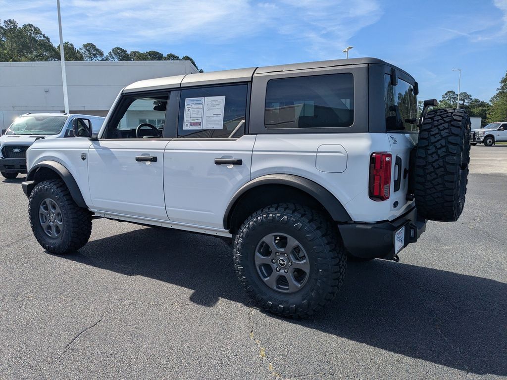 2025 Ford Bronco Big Bend - Oxford White exterior view 6
