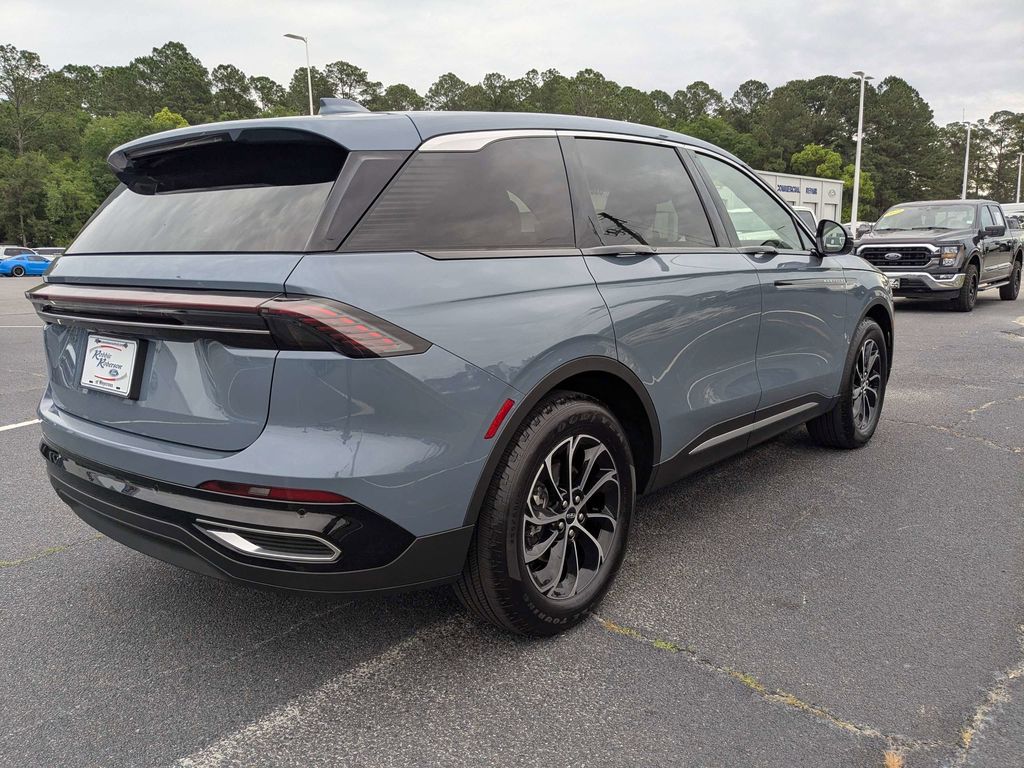 2025 Lincoln Nautilus Premiere - WHISPER BLUE MET CC exterior view 4