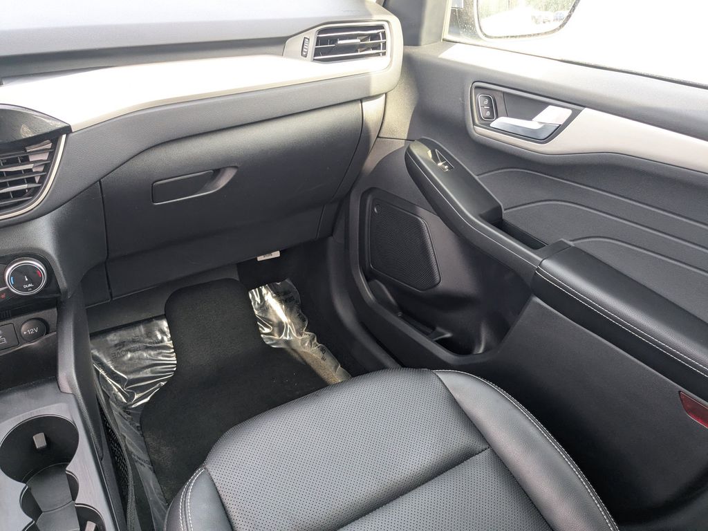 2022 Ford Escape SEL - ICED BLUE SILVER METALLIC exterior view 17