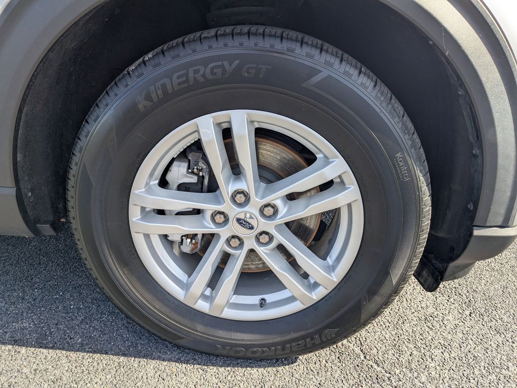 2023 Ford Explorer XLT - ICONIC SILVER METALLIC exterior view 11