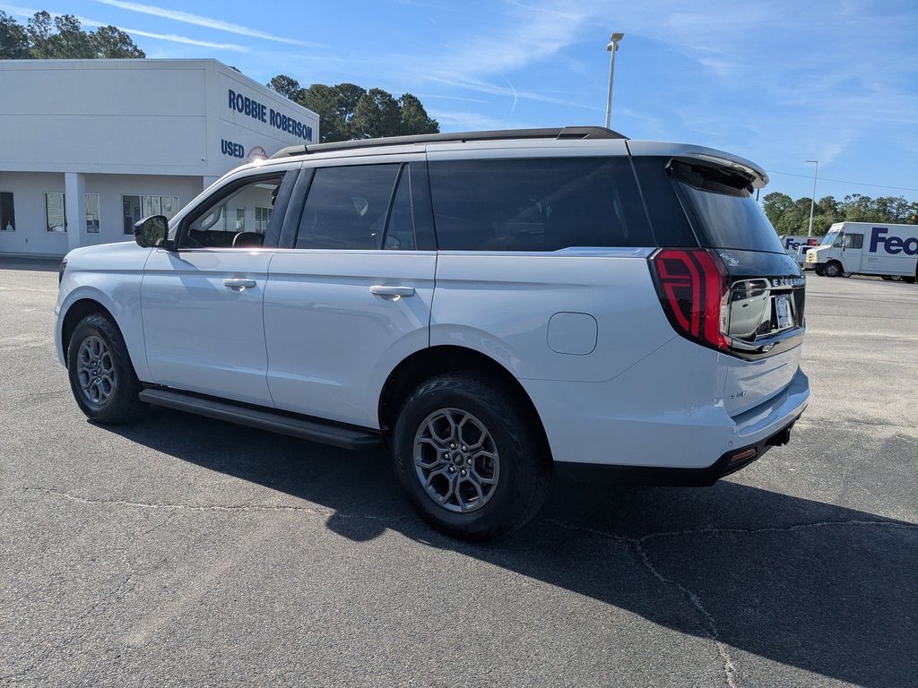 2025 Ford Expedition Active - Space Silver Metallic exterior view 6