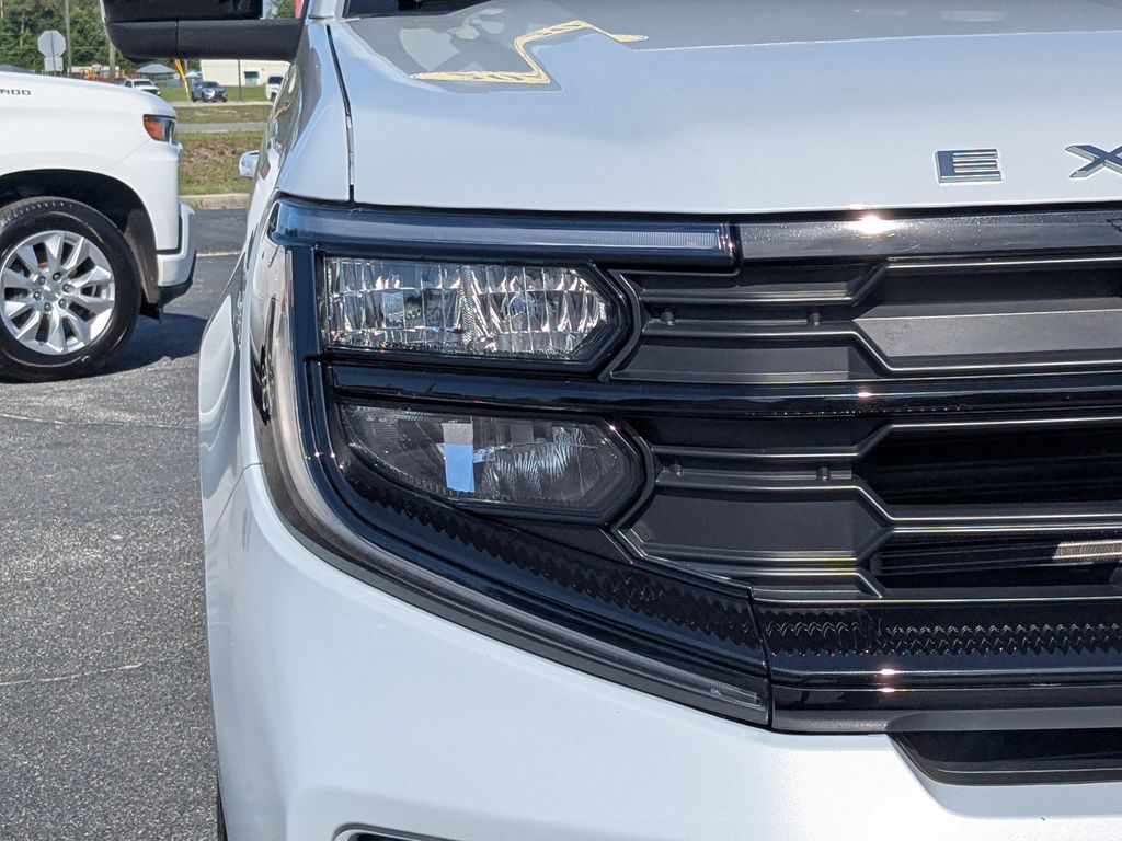 2025 Ford Expedition Active - Space Silver Metallic exterior view 10