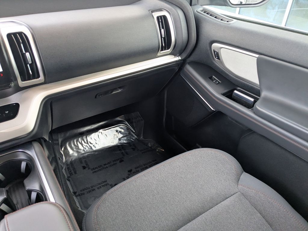 2025 Ford Expedition Active - Space Silver Metallic exterior view 17
