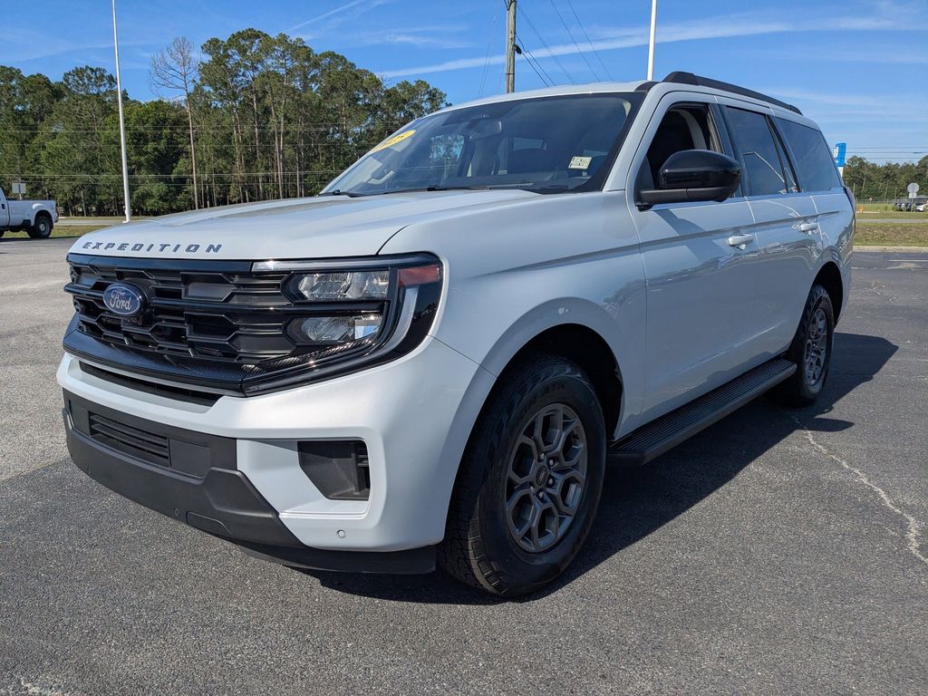 2025 Ford Expedition Active - Space Silver Metallic exterior view 8