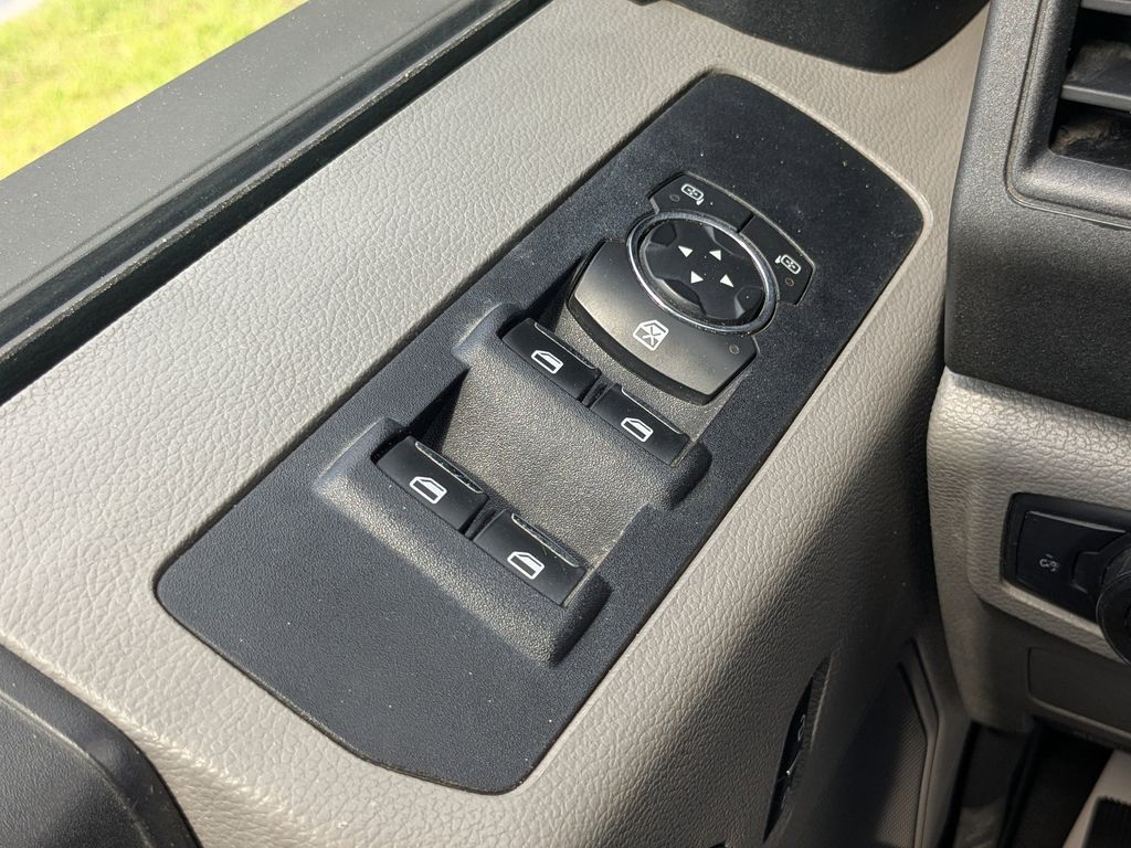2020 Ford F-450 XL - OXFORD WHITE exterior view 16
