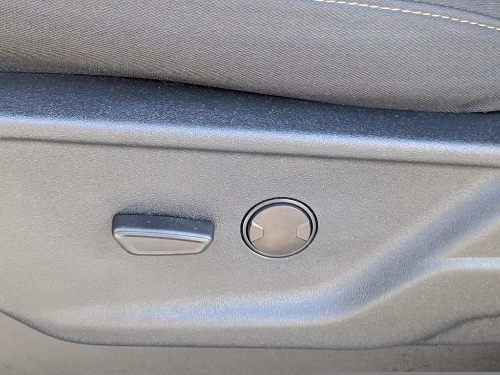 2025 Ford F-150 XLT - SPACE WHITE METALLIC exterior view 19