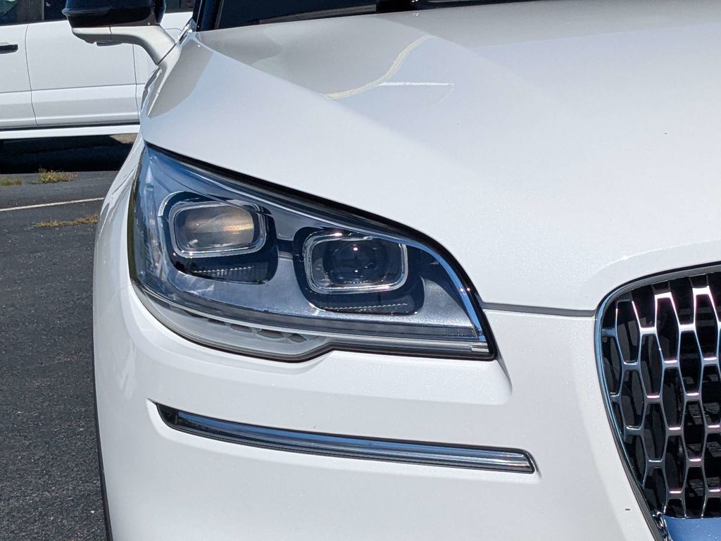 2024 Lincoln Aviator Reserve - PRISTINE WHITE MET 3C exterior view 10