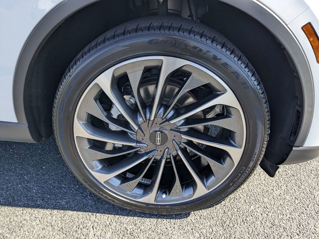 2024 Lincoln Aviator Reserve - PRISTINE WHITE MET 3C exterior view 11