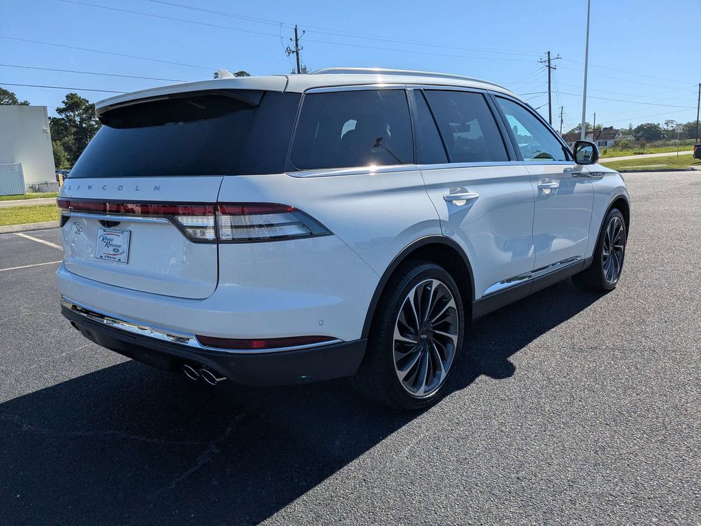 2024 Lincoln Aviator Reserve - PRISTINE WHITE MET 3C exterior view 4