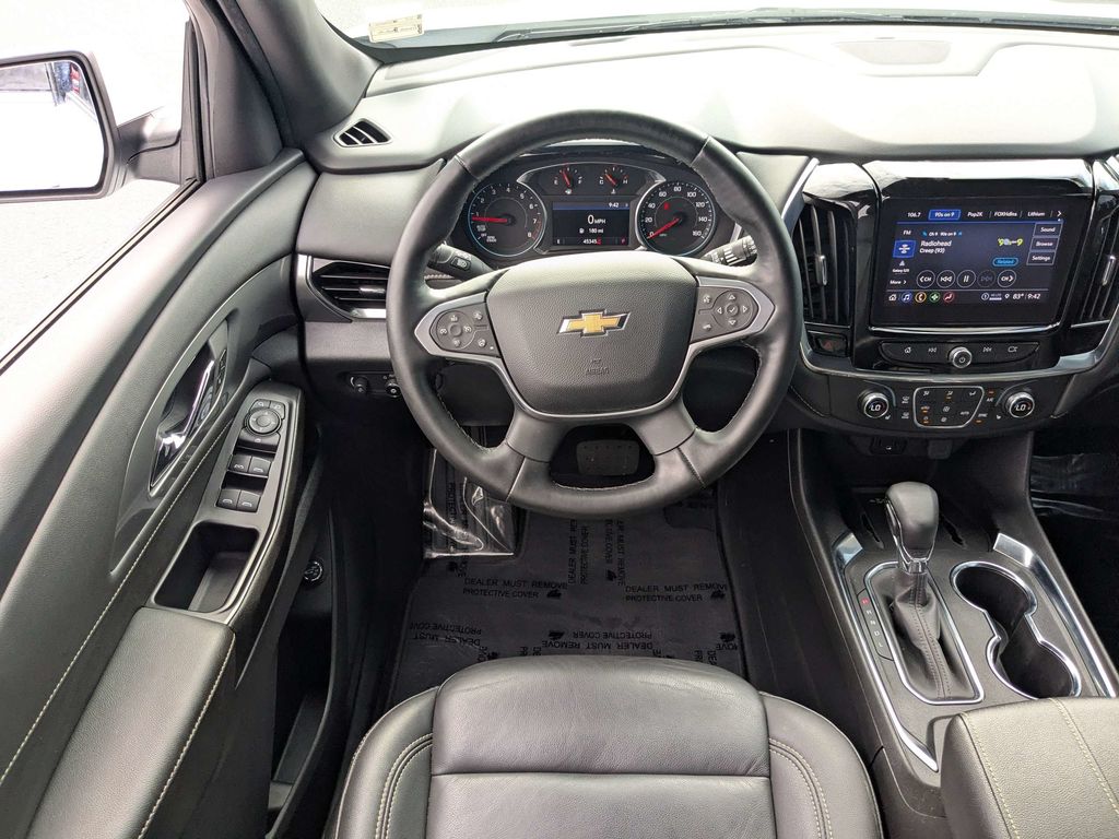 2023 Chevrolet Traverse LT Leather - Summit White exterior view 16