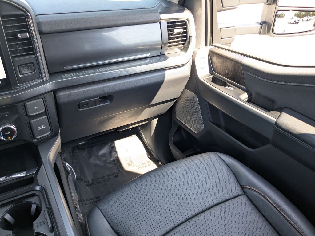 2026 Ford F-250 Super Duty - Oxford White exterior view 17