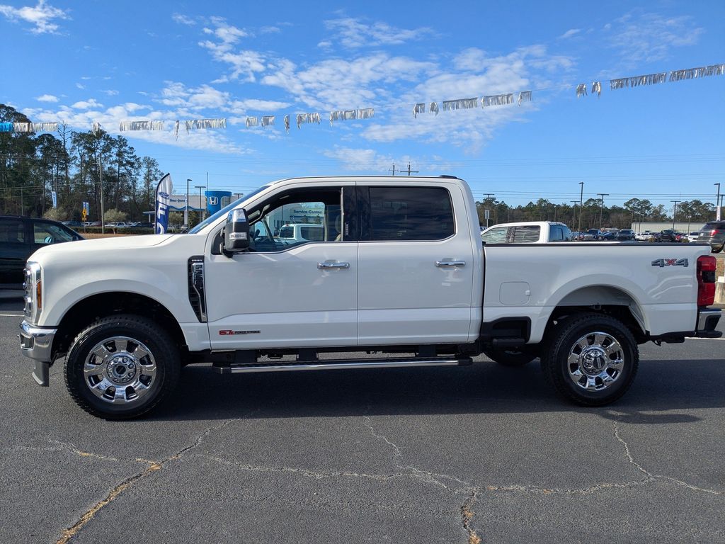 2026 Ford F-350 Super Duty - Star White Metallic Tri-Coat exterior view 7