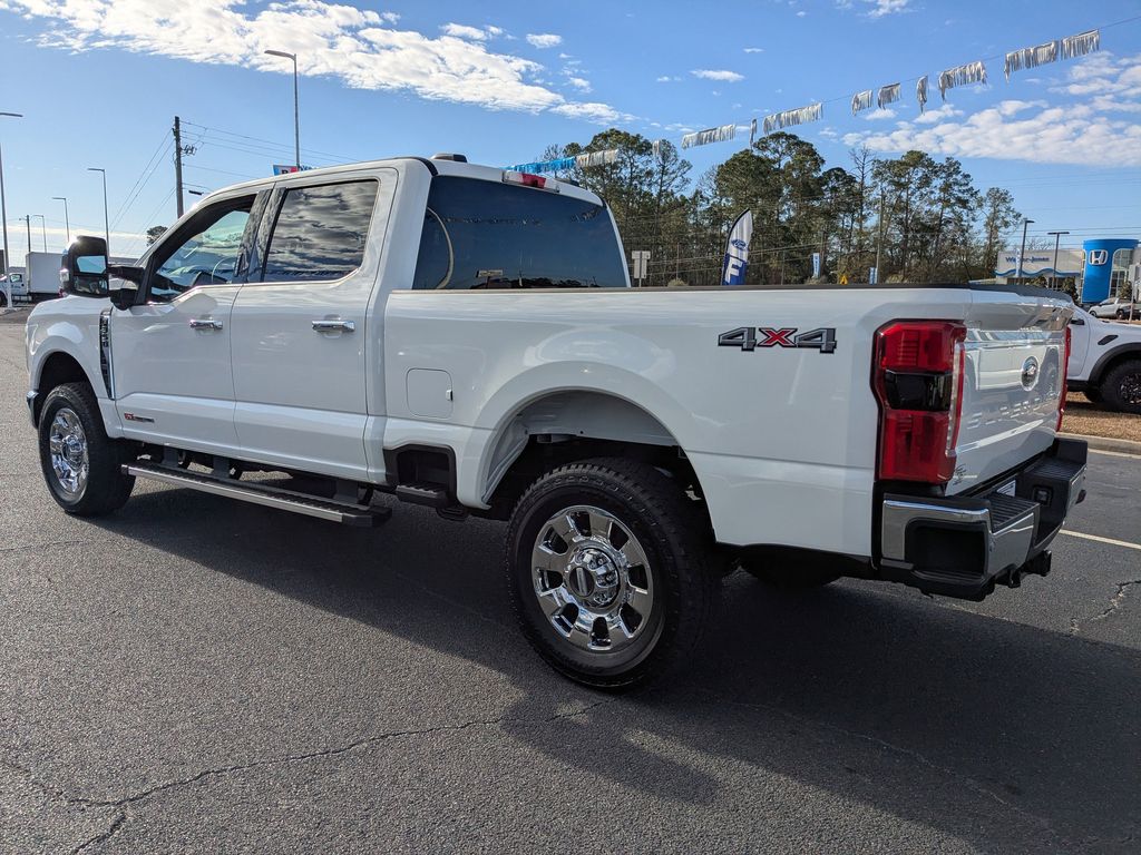 2026 Ford F-350 Super Duty - Star White Metallic Tri-Coat exterior view 6