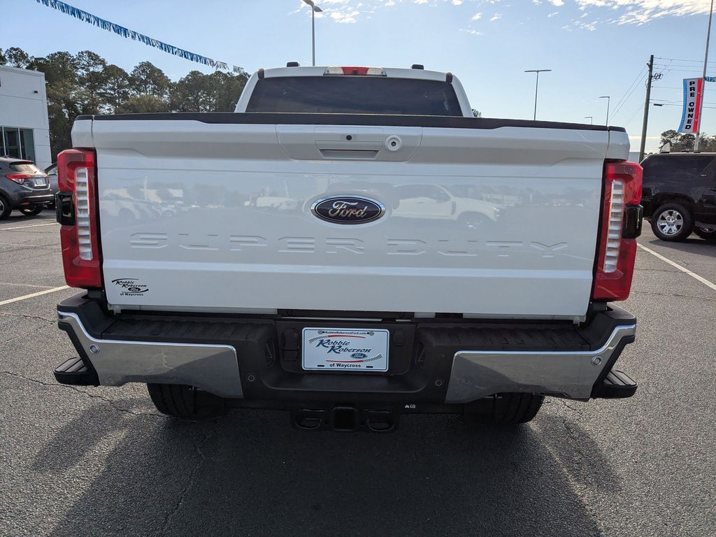 2026 Ford F-350 Super Duty - Star White Metallic Tri-Coat exterior view 5