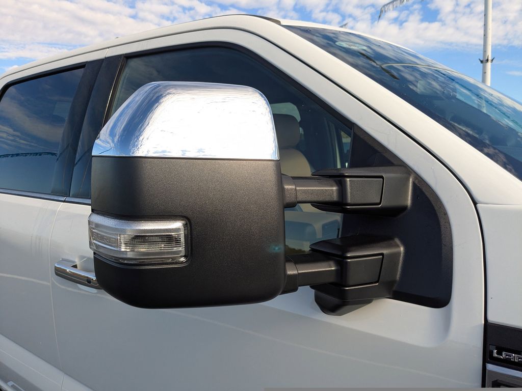 2026 Ford F-350 Super Duty - Star White Metallic Tri-Coat exterior view 12