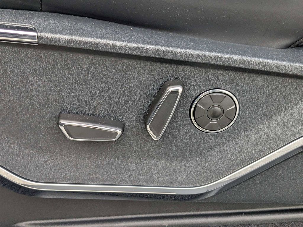 2026 Ford F-150 Platinum - Star White Metallic Tri-Coat exterior view 18