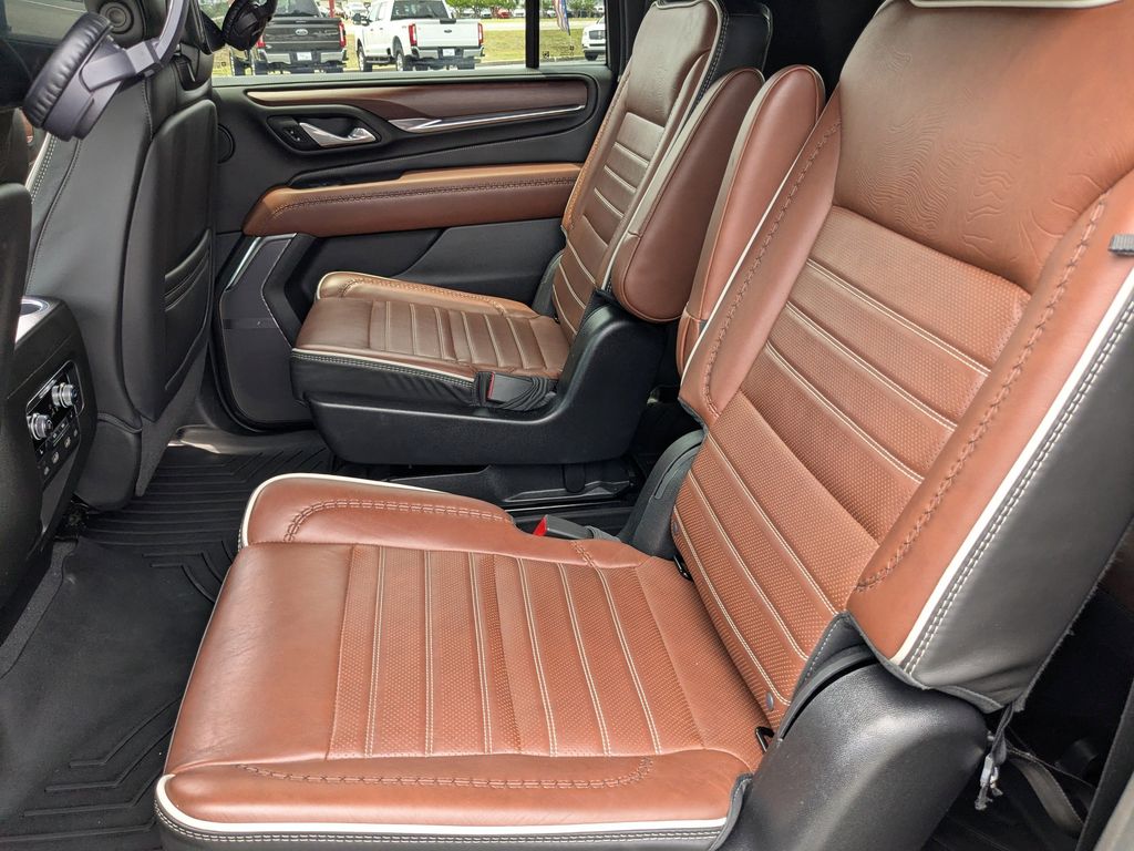 2024 GMC Yukon XL 1500 - Sterling Metallic exterior view 14