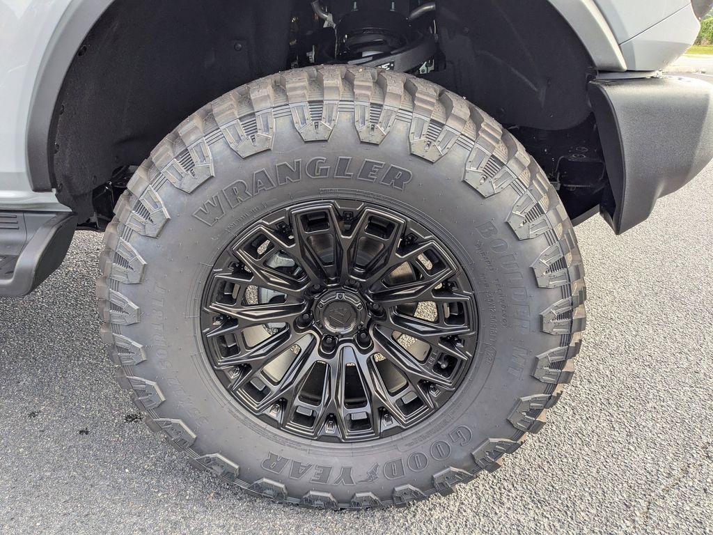 2026 Ford Bronco Big Bend - Avalanche Gray exterior view 11