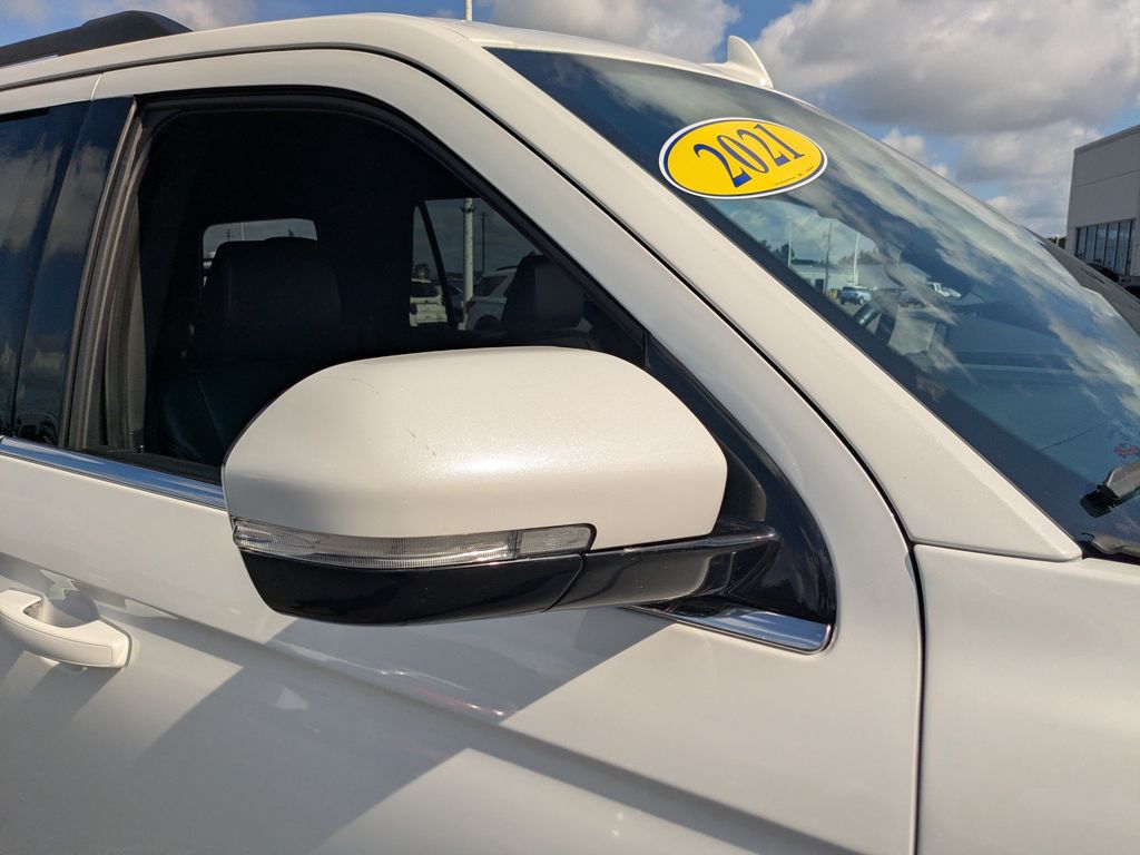 2021 Ford Expedition XLT - Star White Metallic Tri-Coat exterior view 12