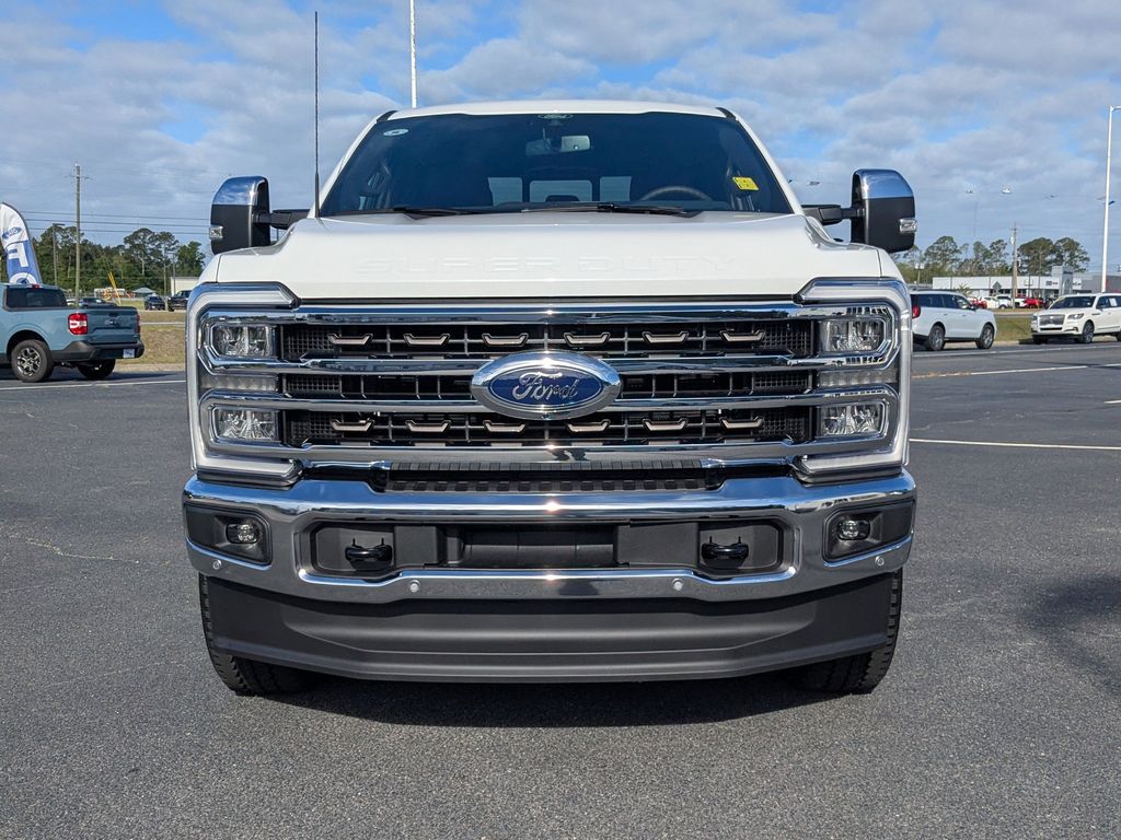 2026 Ford F-250 Super Duty - Star White exterior view 9