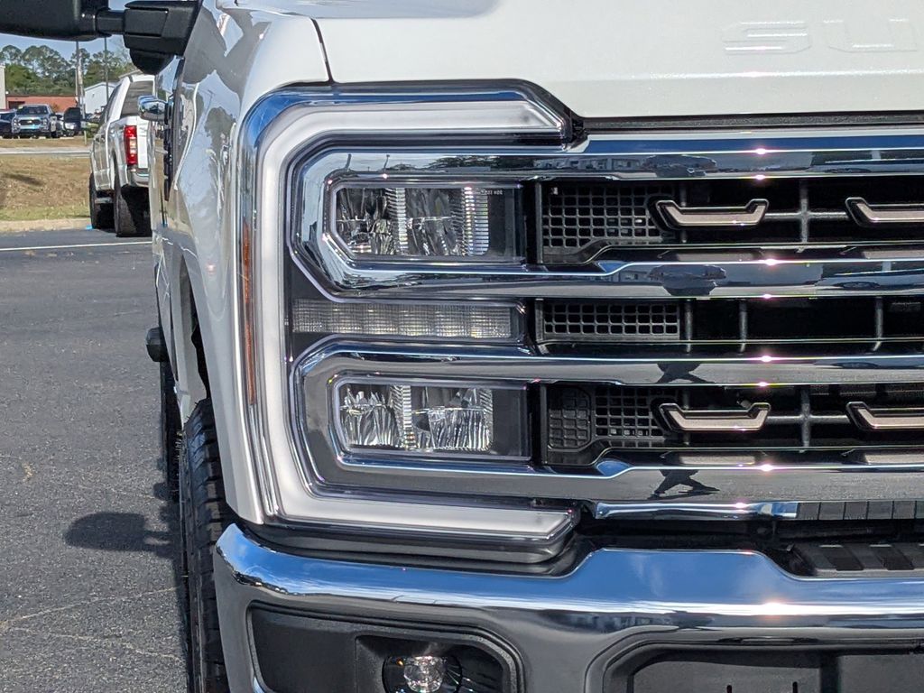 2026 Ford F-250 Super Duty - Star White exterior view 10