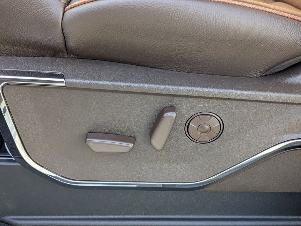 2026 Ford F-250 Super Duty - Star White exterior view 20