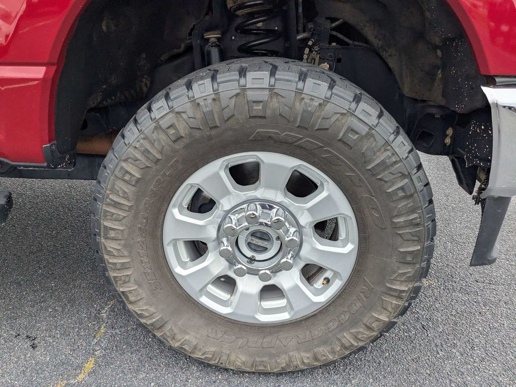 2023 Ford F-250 Super Duty - Rapid Red Metallic Tinted Clearcoat exterior view 11