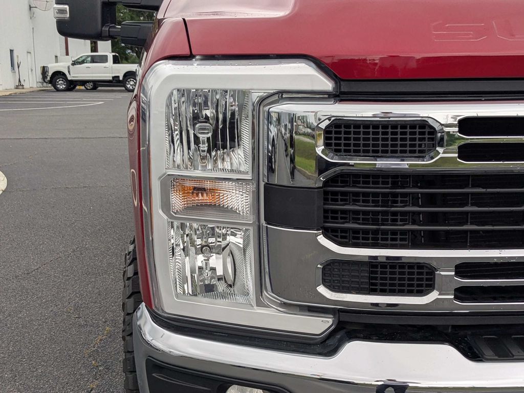 2023 Ford F-250 Super Duty - Rapid Red Metallic Tinted Clearcoat exterior view 10