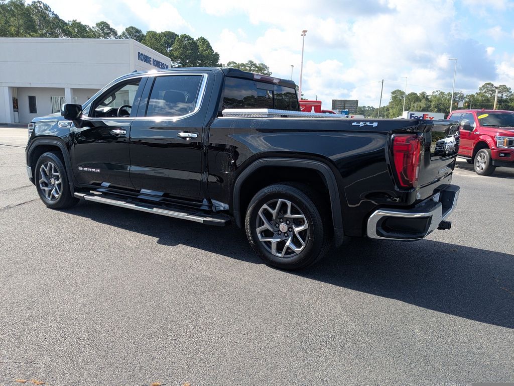 2024 GMC Sierra 1500 - Onyx Black exterior view 6