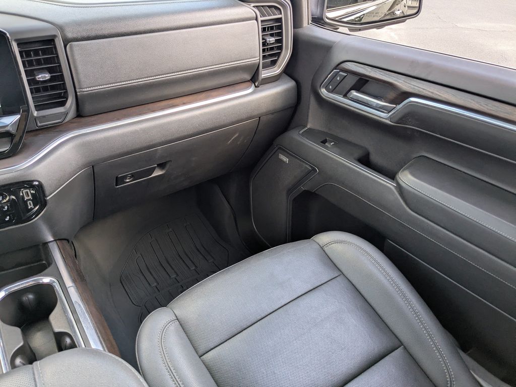 2024 GMC Sierra 1500 - Onyx Black exterior view 17