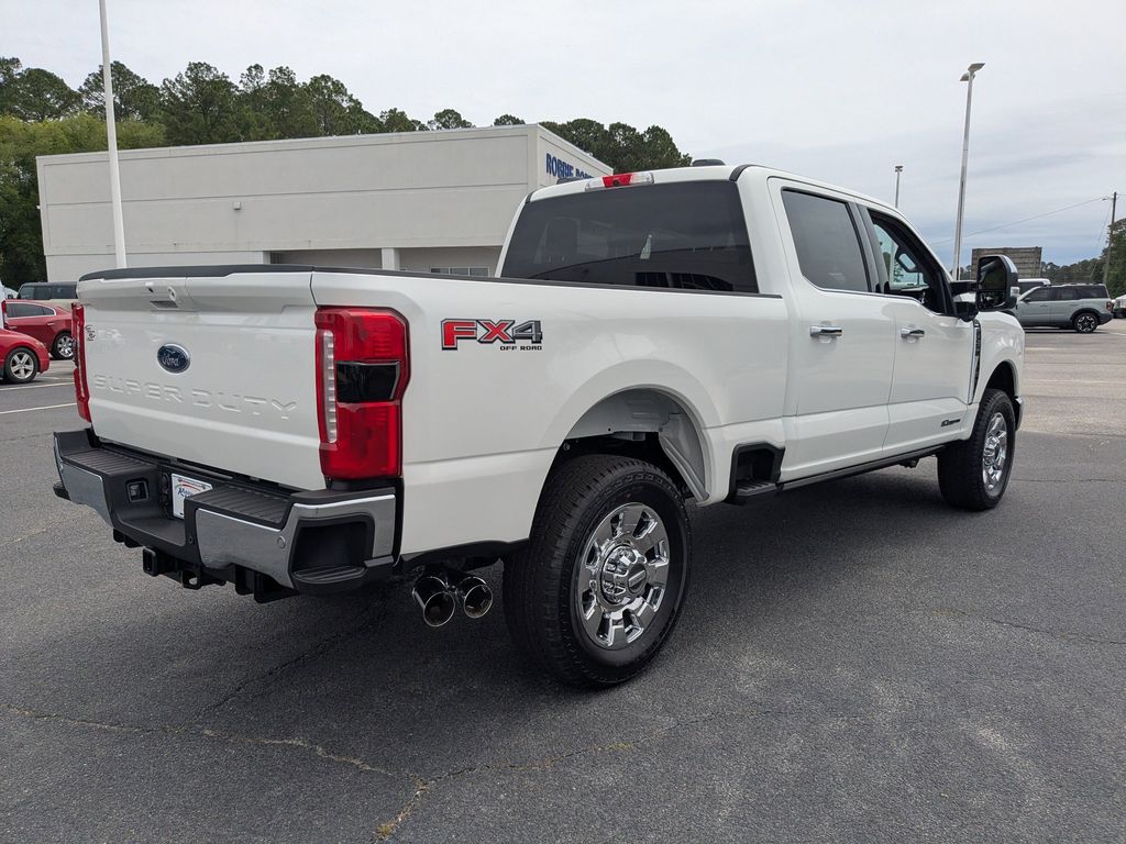 2026 Ford F-250 Super Duty - Star White Metallic Tri-Coat exterior view 4