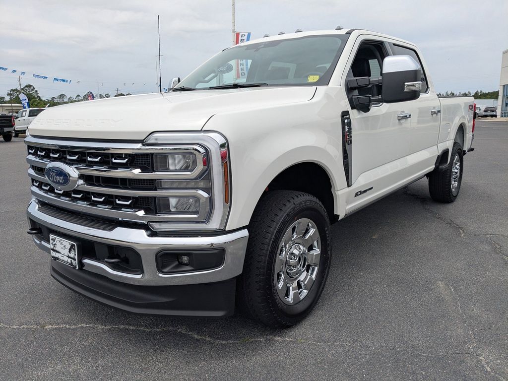 2026 Ford F-250 Super Duty - Star White Metallic Tri-Coat exterior view 8