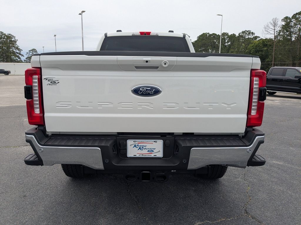 2026 Ford F-250 Super Duty - Star White Metallic Tri-Coat exterior view 5