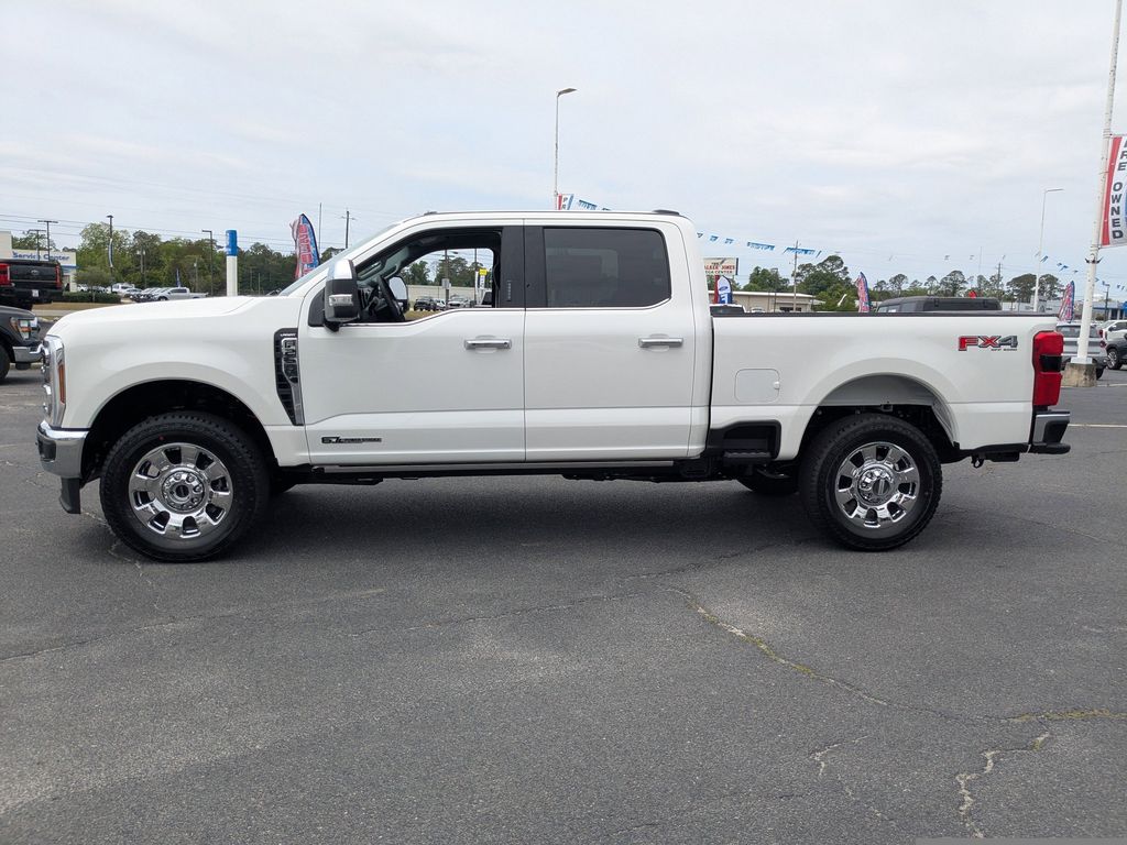 2026 Ford F-250 Super Duty - Star White Metallic Tri-Coat exterior view 7