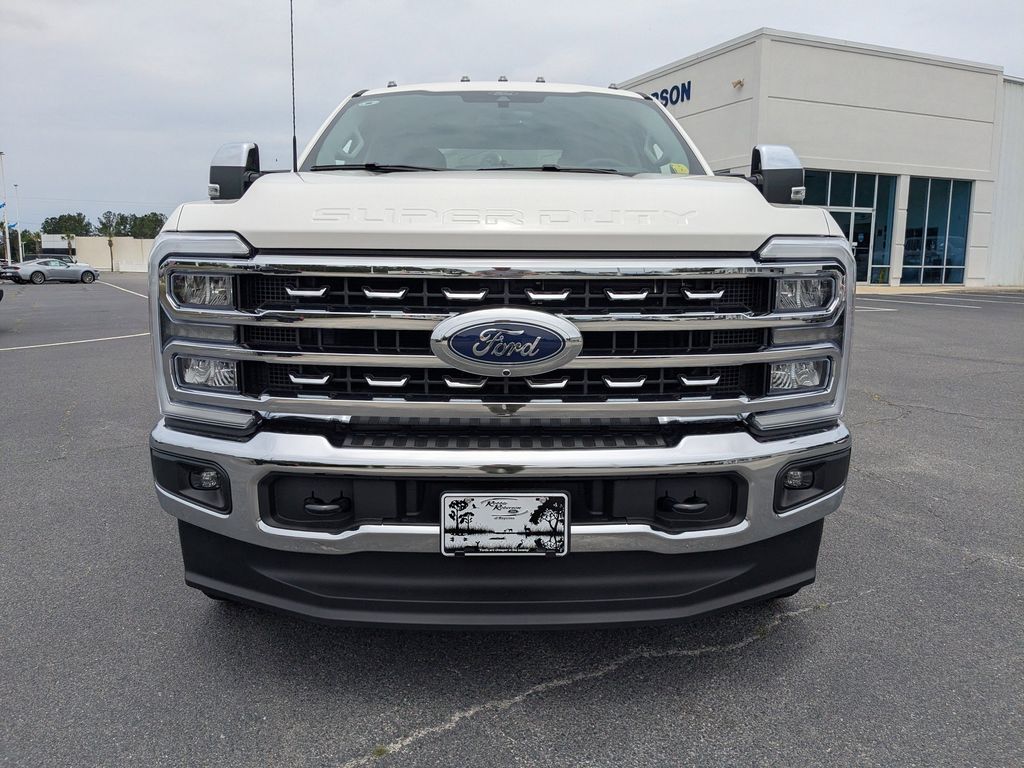 2026 Ford F-250 Super Duty - Star White Metallic Tri-Coat exterior view 9