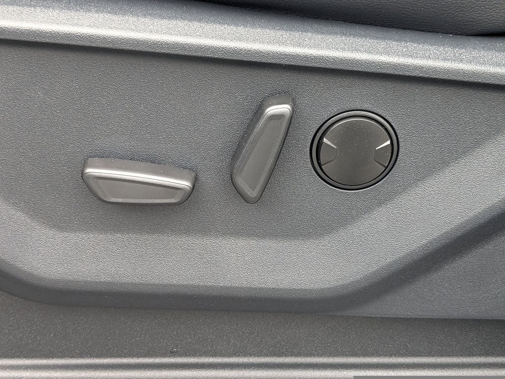2026 Ford F-250 Super Duty - Star White Metallic Tri-Coat exterior view 20