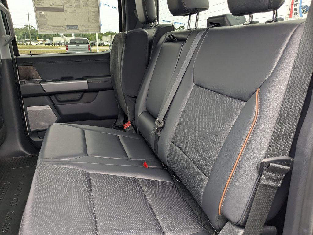 2026 Ford F-250 Super Duty - Star White Metallic Tri-Coat exterior view 14