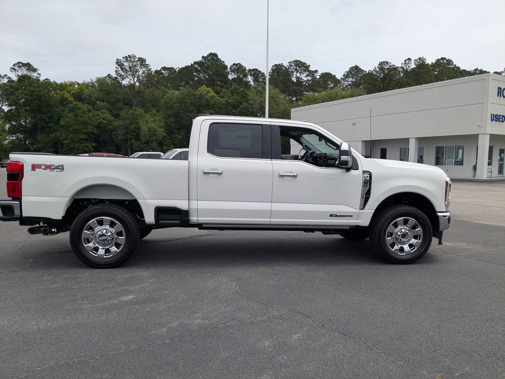 2026 Ford F-250 Super Duty - Star White Metallic Tri-Coat exterior view 3
