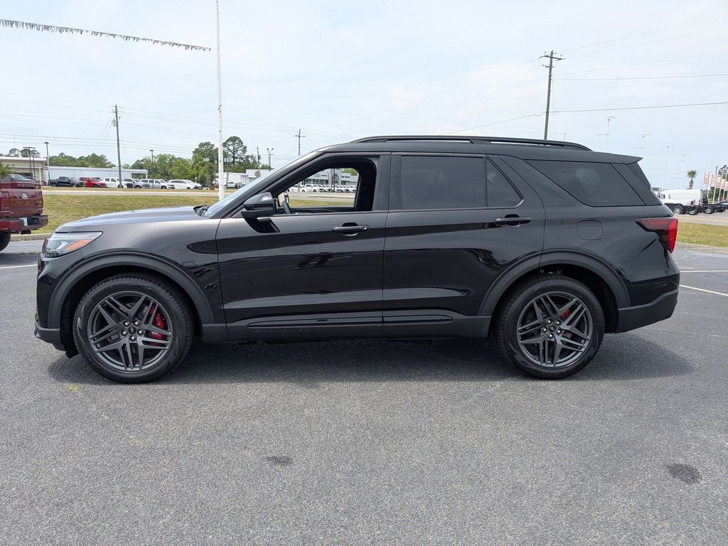 2026 Ford Explorer ST - Agate Black Metallic exterior view 7
