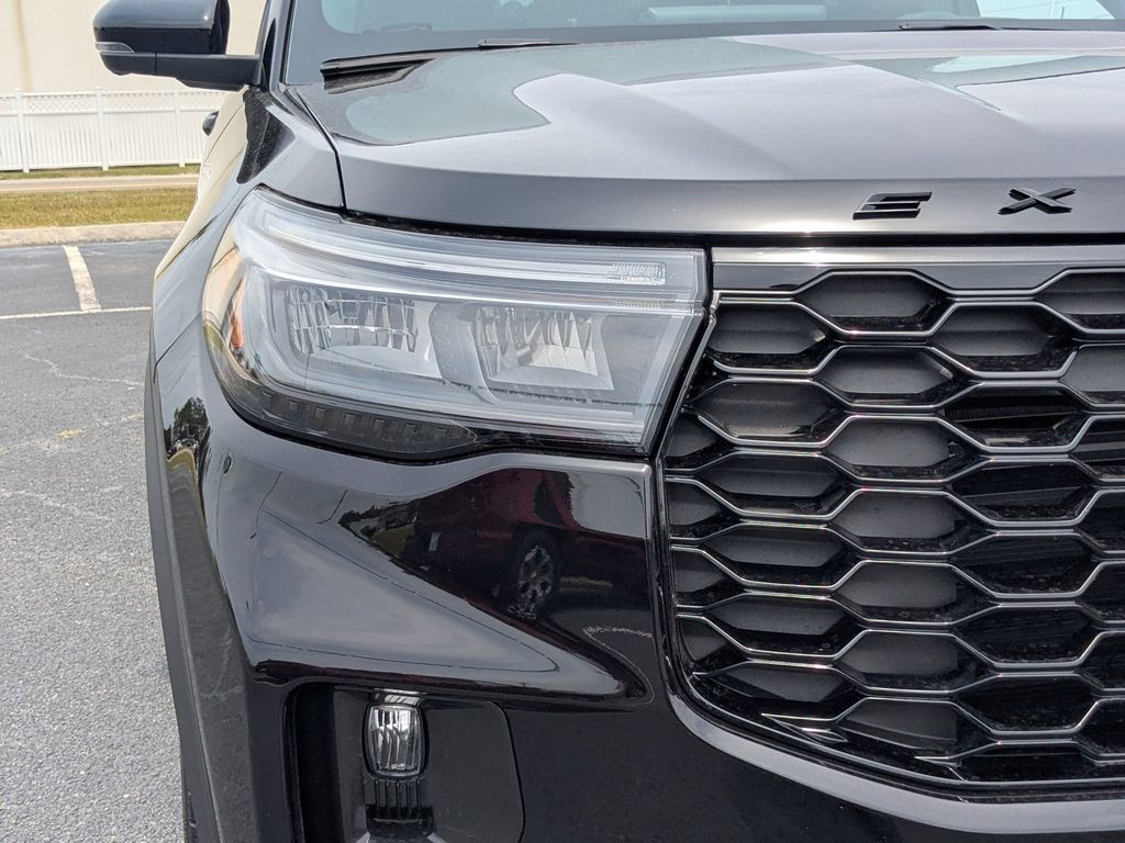 2026 Ford Explorer ST - Agate Black Metallic exterior view 10