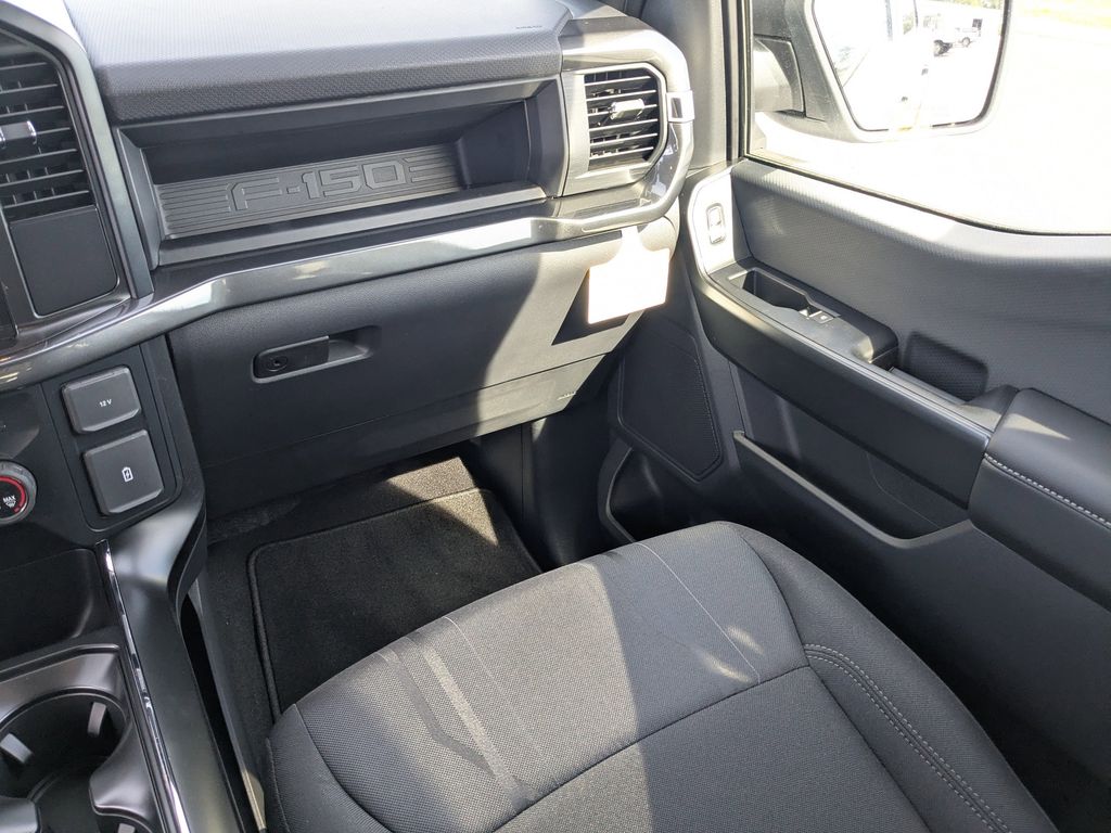 2026 Ford F-150 STX - Oxford White exterior view 17