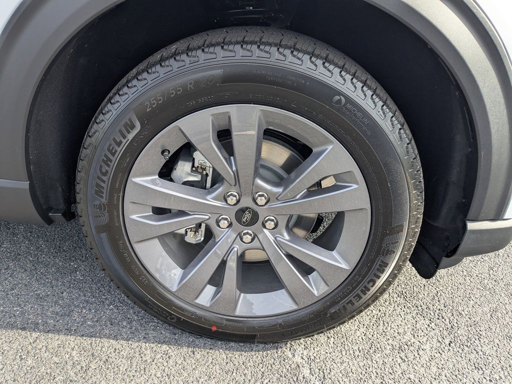 2026 Ford Explorer Active w/200A Pkg - Space White Metallic exterior view 11