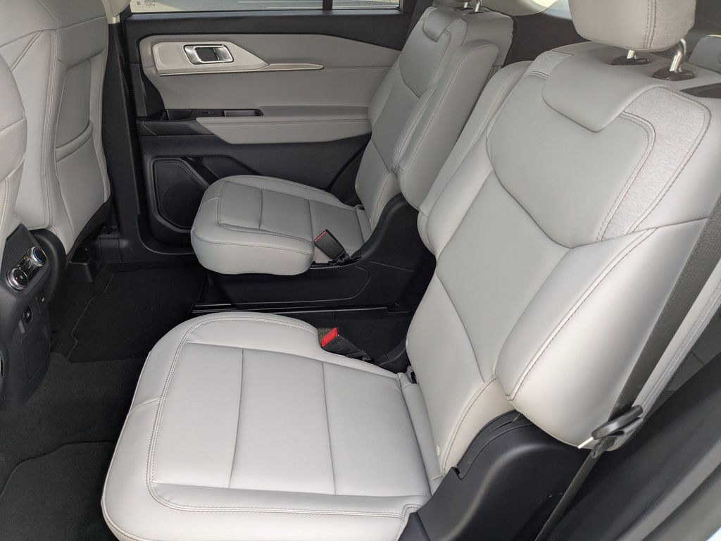 2026 Ford Explorer Active w/200A Pkg - Space White Metallic exterior view 13