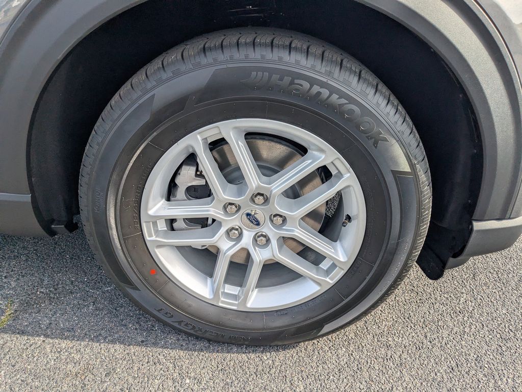 2026 Ford Explorer Active w/200A Pkg - Carbonized Gray Metallic exterior view 11