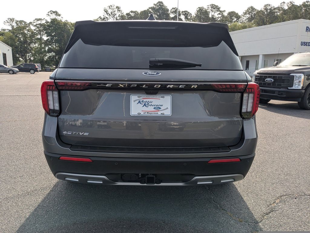 2026 Ford Explorer Active w/200A Pkg - Carbonized Gray Metallic exterior view 5