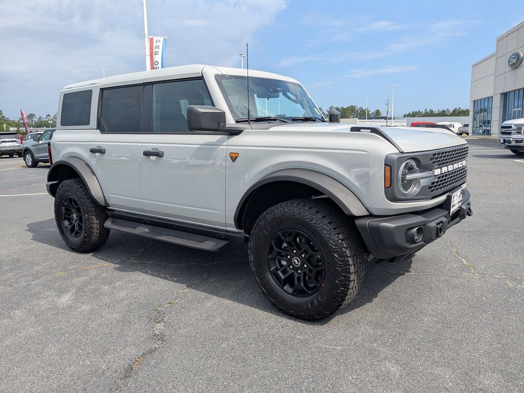 2026 Ford Bronco Badlands - Avalanche Gray exterior view 2