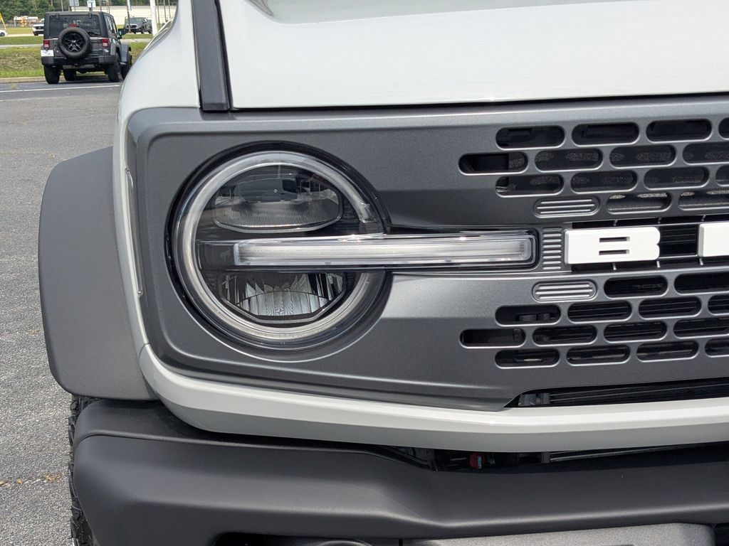 2026 Ford Bronco Badlands - Avalanche Gray exterior view 10