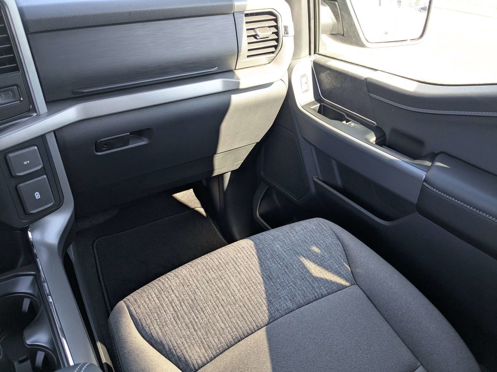 2026 Ford F-150 XLT - Iconic Silver Metallic exterior view 17
